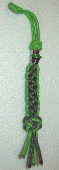 Skull Zipper Pull - Neon Green and Grey Square Crown Sinnet